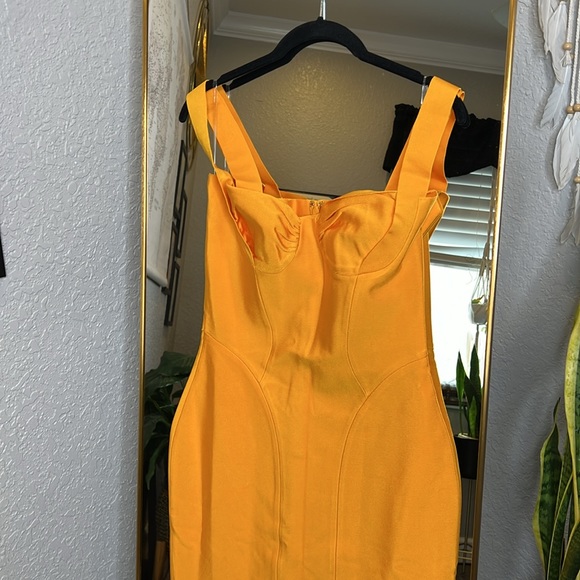 HOUSE OF CB 'Charlene' Tangerine Bandage Midi Dress NWOT - Picture 16 of 16